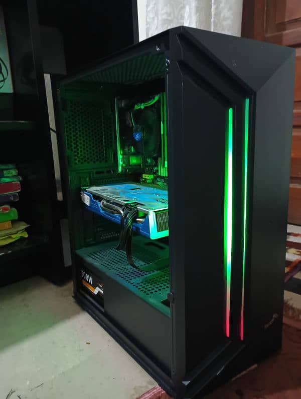 Gaming PC for sale with screen 0