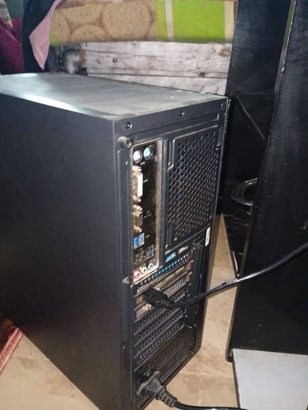 Gaming PC for sale with screen 8