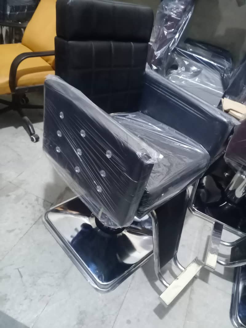 Saloon Chair/ Parlour Chair / Manicure / Pedicure Chair / trolye 6