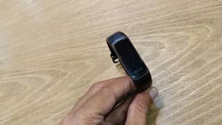 Huawei band 4 watch  condition perfect he with box