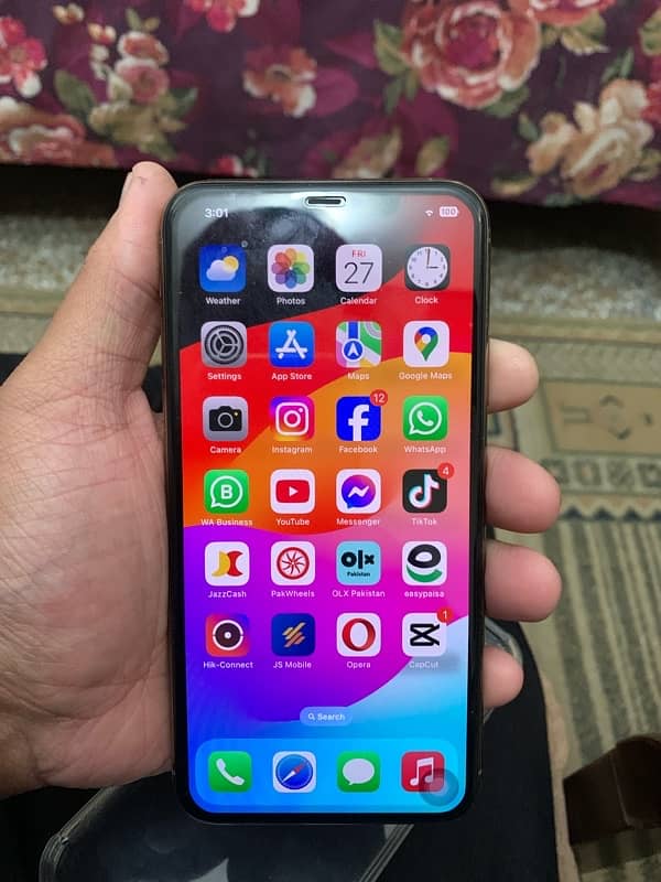 IPhone 11 pro max 2