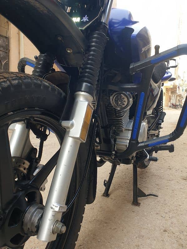 Yamaha YBR 125G Modified 9