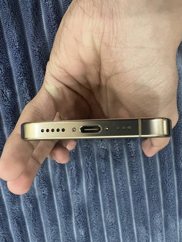 Iphone 16 Pro Golden Titanium 128Gb Non Pta 5