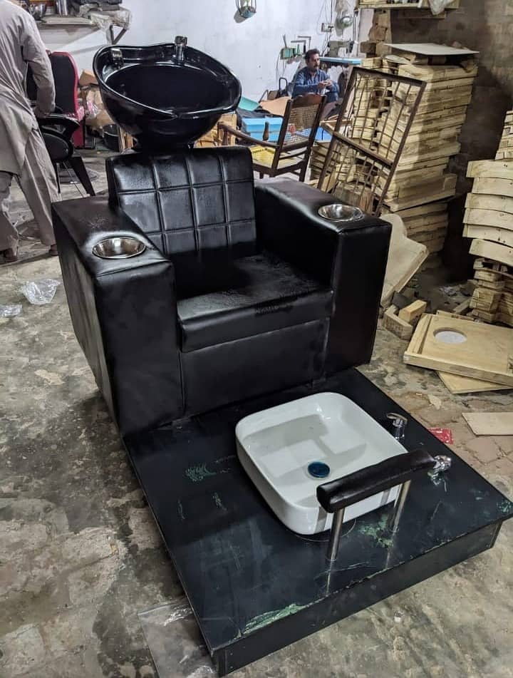 Saloon Chair / Parlour Chair / Manicure / Pedicure Chair /Barber chair 11