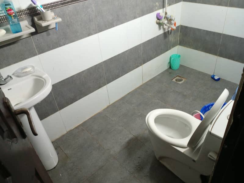 5 MARLA LOWER PORTION FOR RENT IN JOHAR TOWN 4