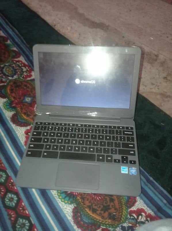 Samsung Chromebook with Charger. 1