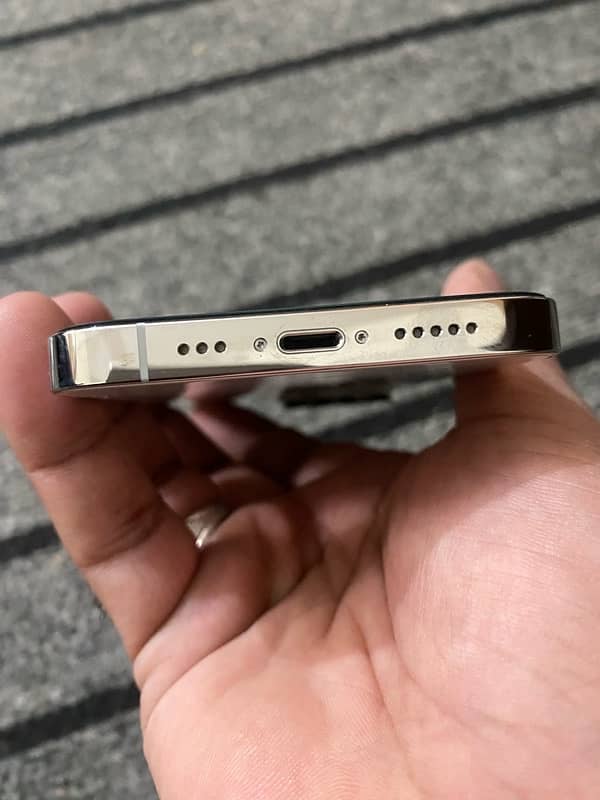 iphone 13 pro (256gb) pta approved 4