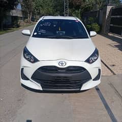 Toyota Yaris PERL WHITE  Push Start 2021/25