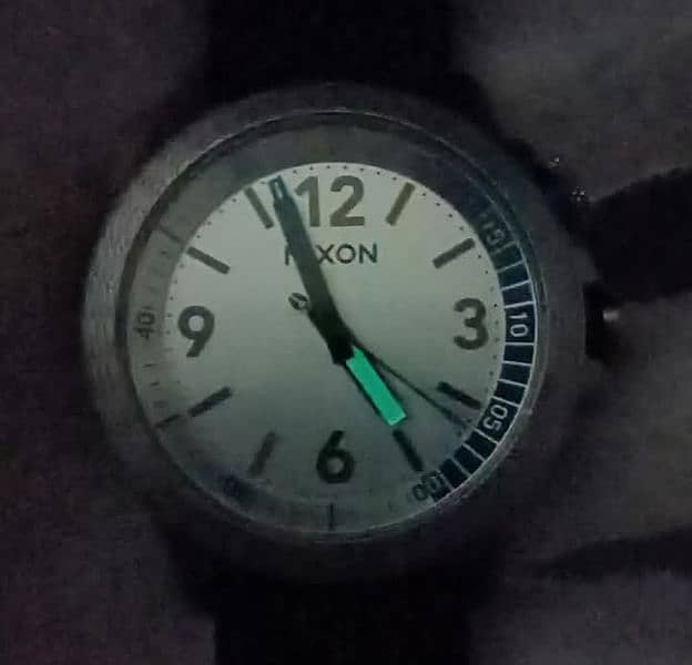 NIXON CARDIFF Silver Quartz Watch.  Model-A925-130 5