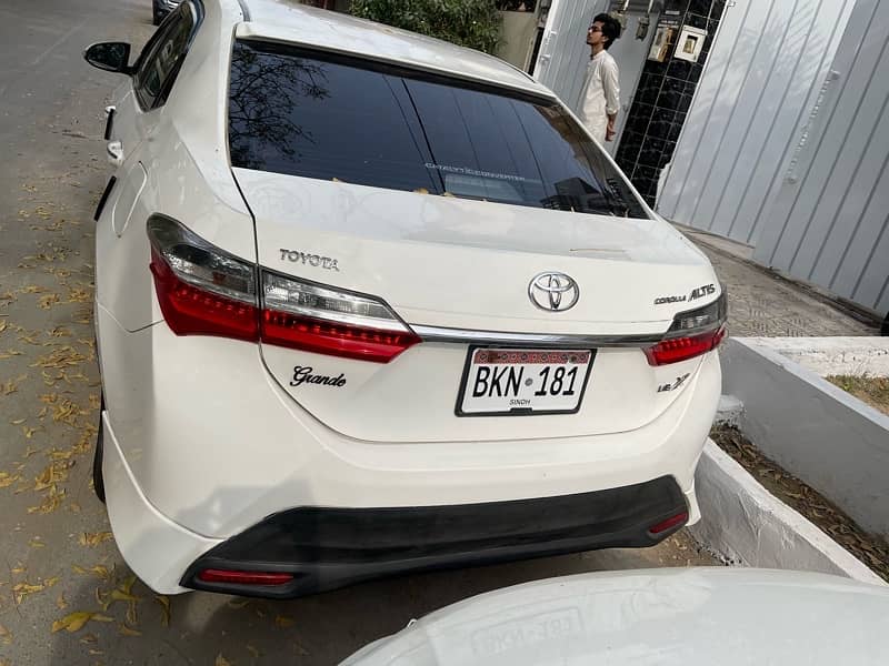 Toyota Corolla Altis Grande 2017 Full Option 1