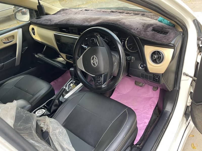 Toyota Corolla Altis Grande 2017 Full Option 9