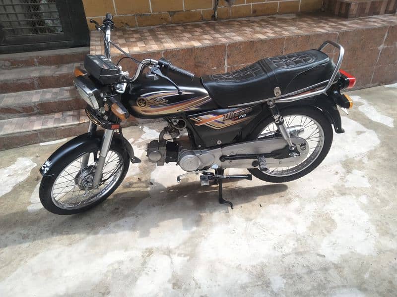 Dhoom DYL 70CC 5