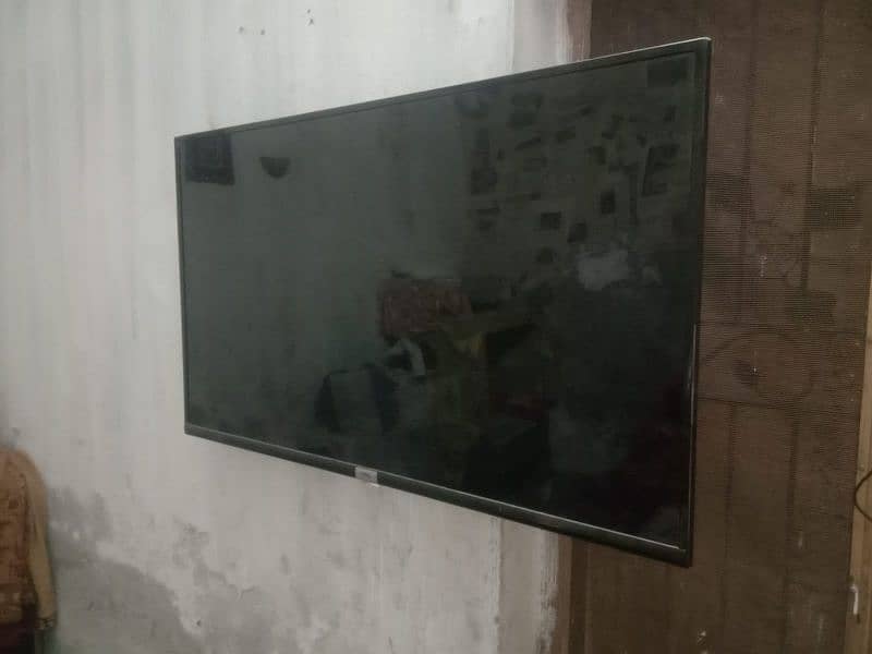 TCL 43inch argent sale 0