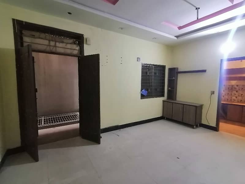 665 Square Feet Flat For sale In Ichhra 3