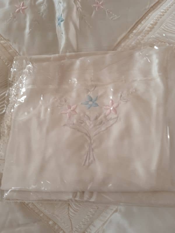 imported bed sheet with pilow cover 2