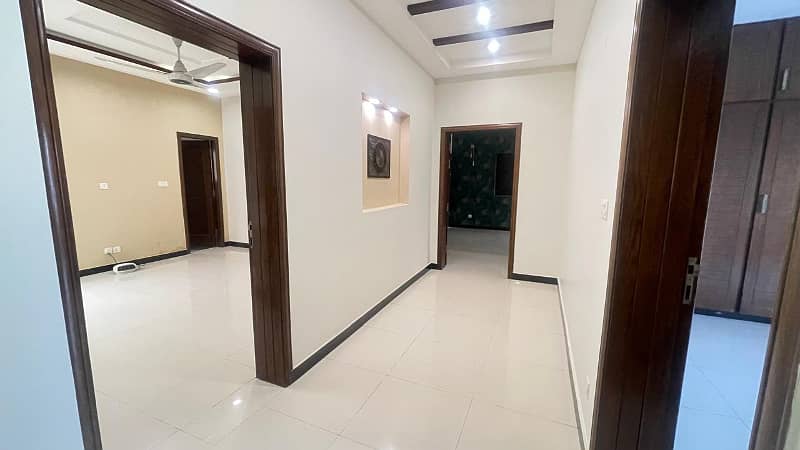 BRAND NEW 01 KANAL DESIGNER LUXURY UPPER PORTION WITH SEPARATE GATE AVAILABLE FOR RENT 9