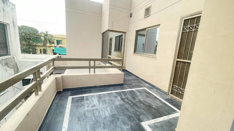 BRAND NEW 01 KANAL DESIGNER LUXURY UPPER PORTION WITH SEPARATE GATE AVAILABLE FOR RENT 25