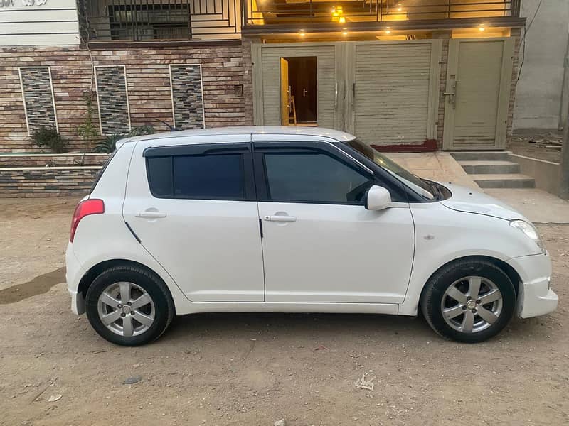 Suzuki Swift Automatic 2015 White 1