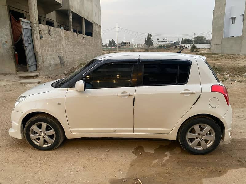 Suzuki Swift Automatic 2015 White 2