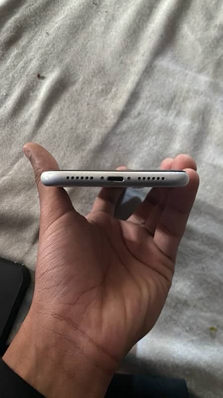 IPhone XR 128 GB Non PTA 2