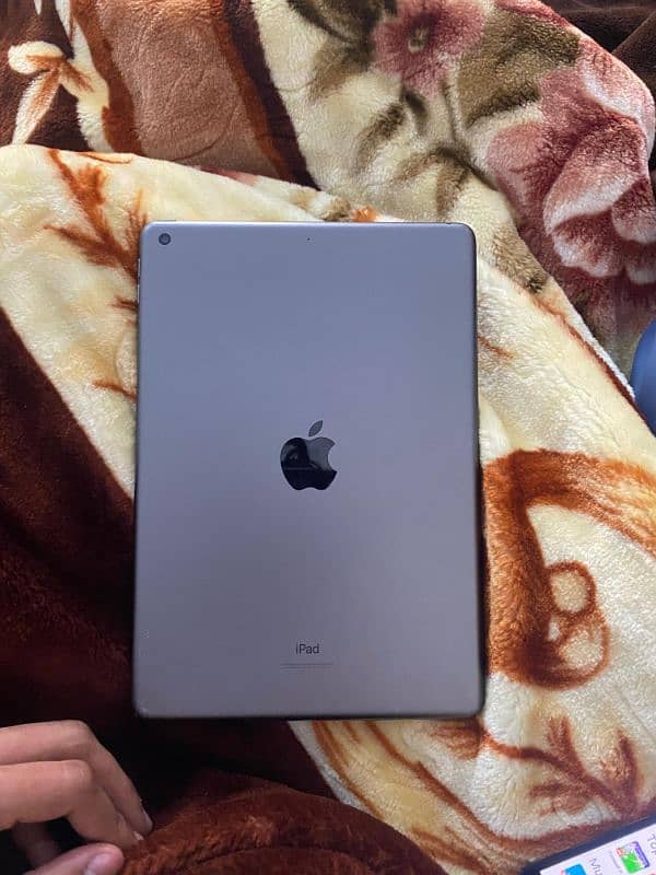 ipad 9th generation with original box 1