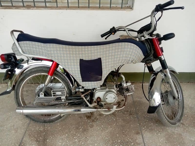 Honda CD 70 2013 model in good condition 3