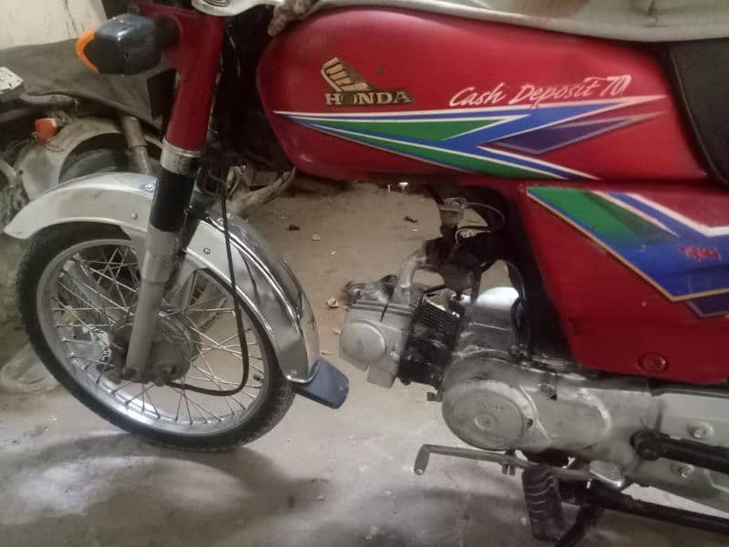 Honda CD 70 2013 model in good condition 5