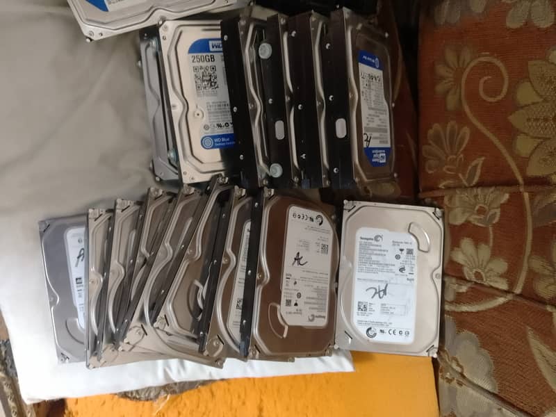 Hardisk available Fresh Piece in Bulk Quantity 1