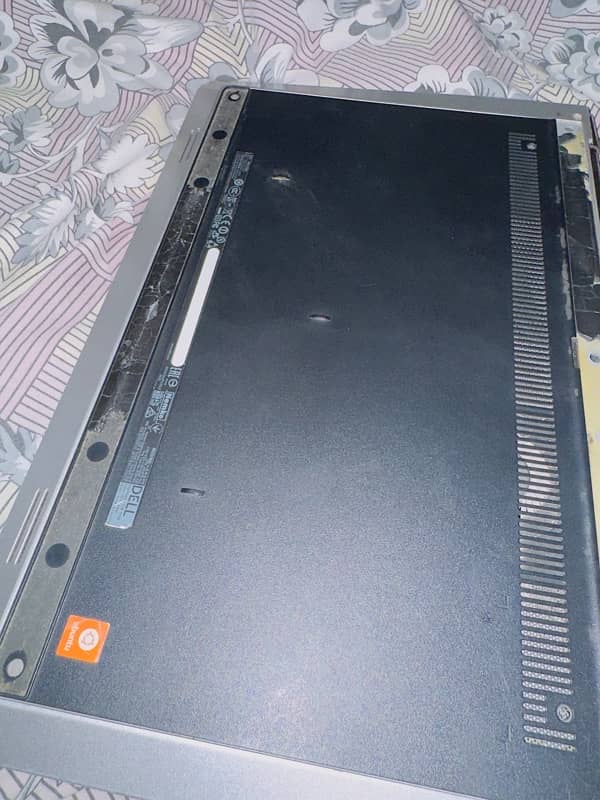 Dell Laptop with 6gb Graphic card (Amd radeon) 2