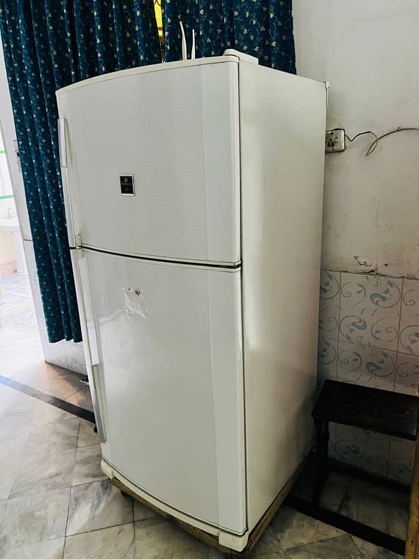 Dawlance Full Size Fridge no issues no fault 2