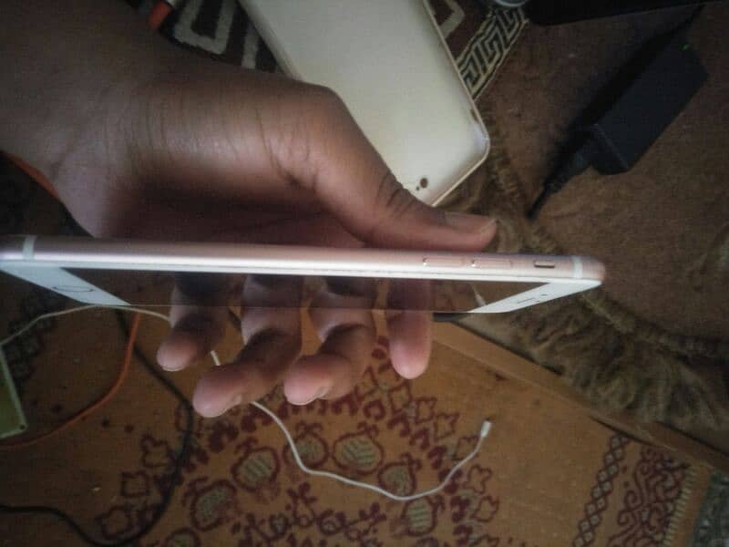 urgent sale for I phone 7 plus 0