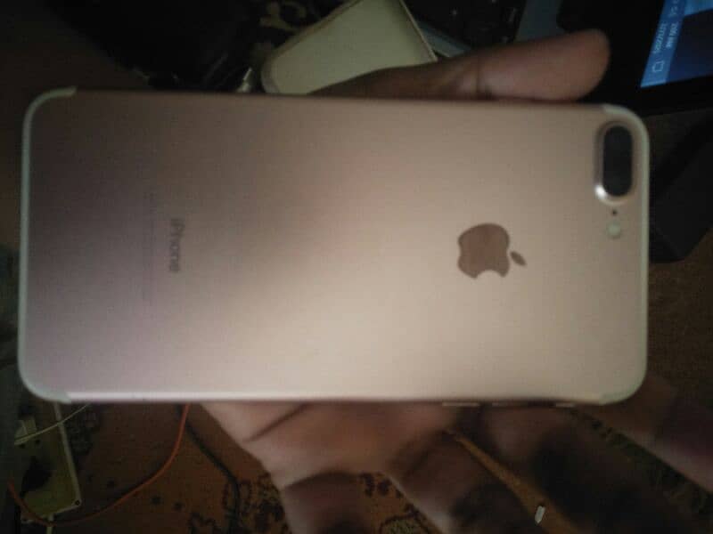 urgent sale for I phone 7 plus 2