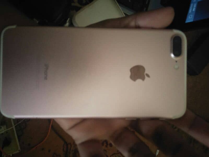 urgent sale for I phone 7 plus 3