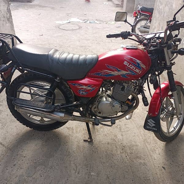 SUZUKI 150 GOOD CANDITION ONE HAND USE GOLDON NUMBER HY 1