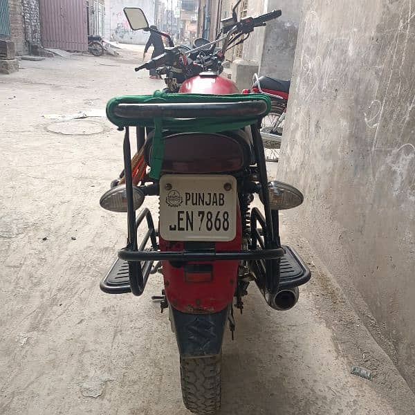 SUZUKI 150 GOOD CANDITION ONE HAND USE GOLDON NUMBER HY 3