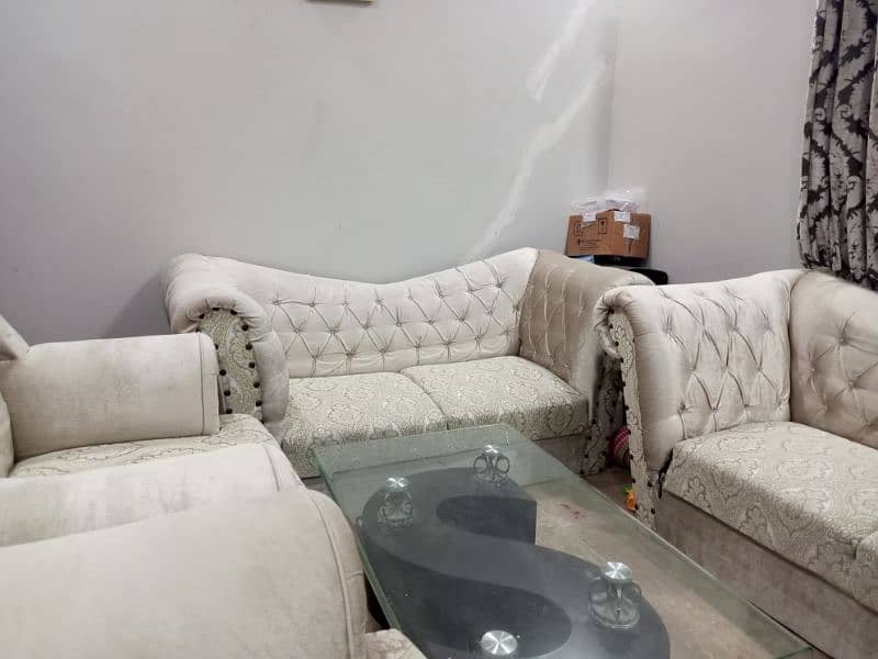 7 seater Luxury sofa Set with centre table For Sale 0