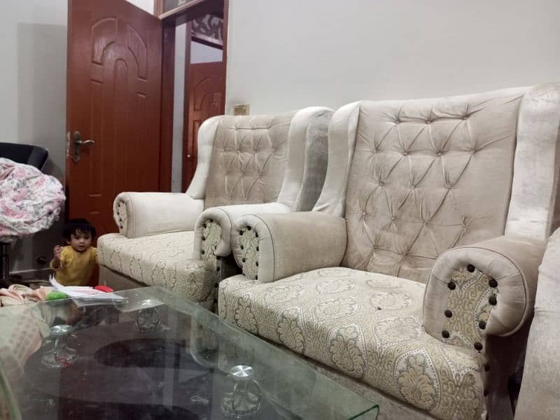 7 seater Luxury sofa Set with centre table For Sale 3