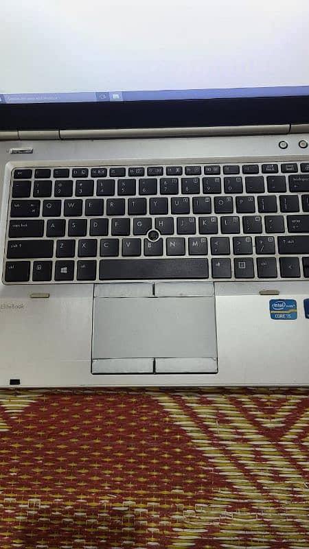 HP Elite Book Core i5 4th Gen 8 GB Ram 500 GB HDD 9