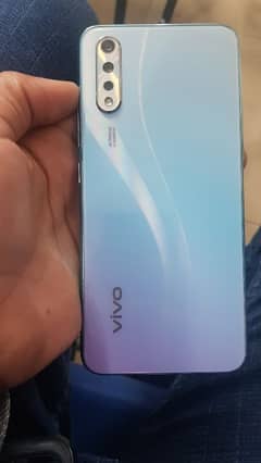 vivo s1 4/128Gb 10/9 condition with charger