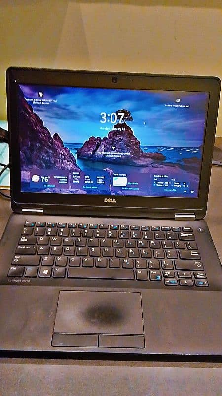 Dell core i5 6th generation Latitude E 7270 9