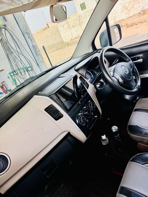 Suzuki Wagon R 2019 4