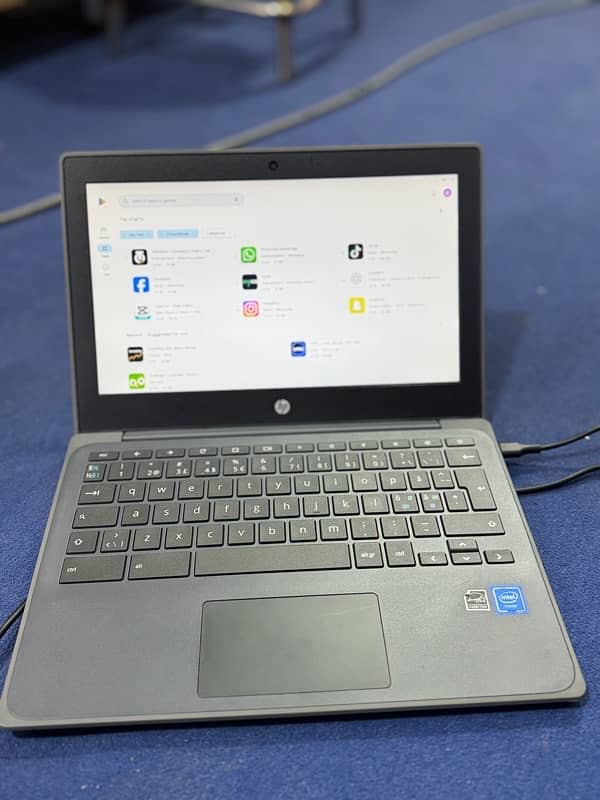 Hp Chromebook 11 G8 EE 4GB Ram 32GB Storage contact WhatsApp 7