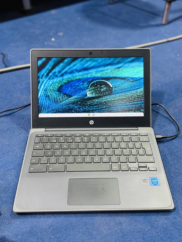 Hp Chromebook 11 G8 EE 4GB Ram 32GB Storage contact WhatsApp 9