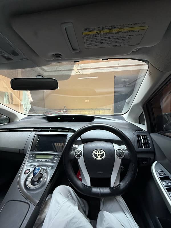 Toyota Prius 2011 5