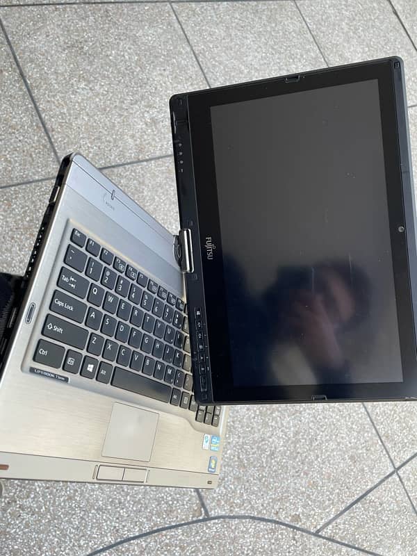 Fujitsu Lifebook T902 0