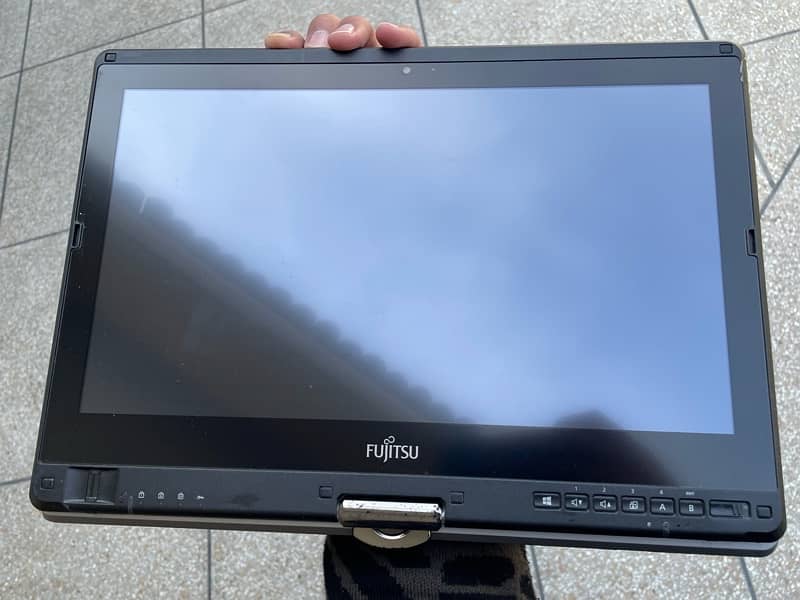 Fujitsu Lifebook T902 1