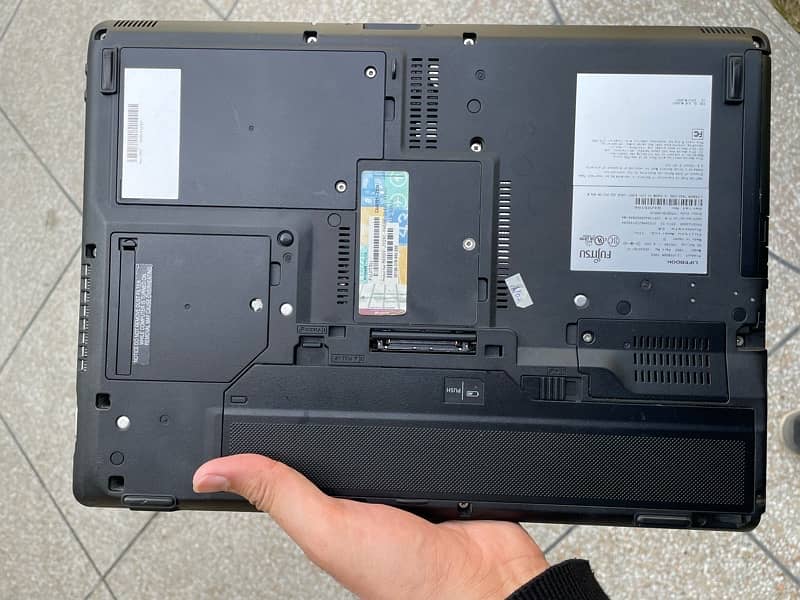 Fujitsu Lifebook T902 5