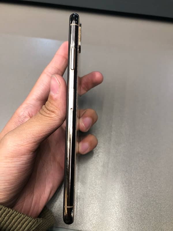 Iphone xs max 64gb PTA approved 1