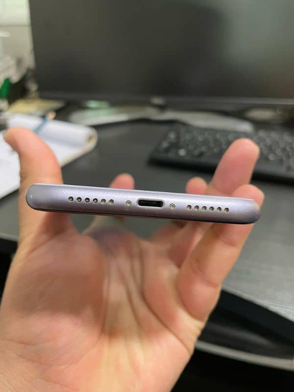 Iphone 11 128gb PTA Approved 1