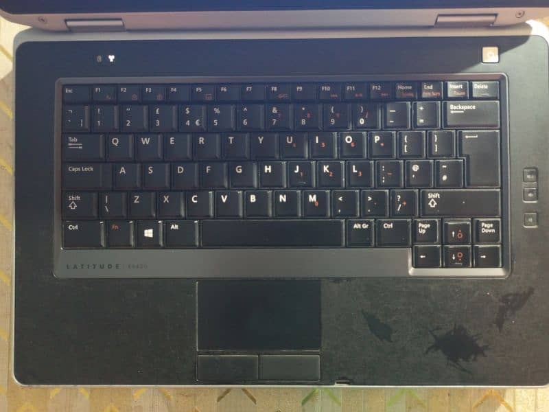 Dell laptop for sale 3th generation core-i5 10